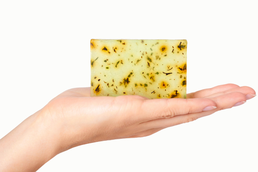 Handgemachte Kräuter-Seife mit ausgewählten Schutzkräutern